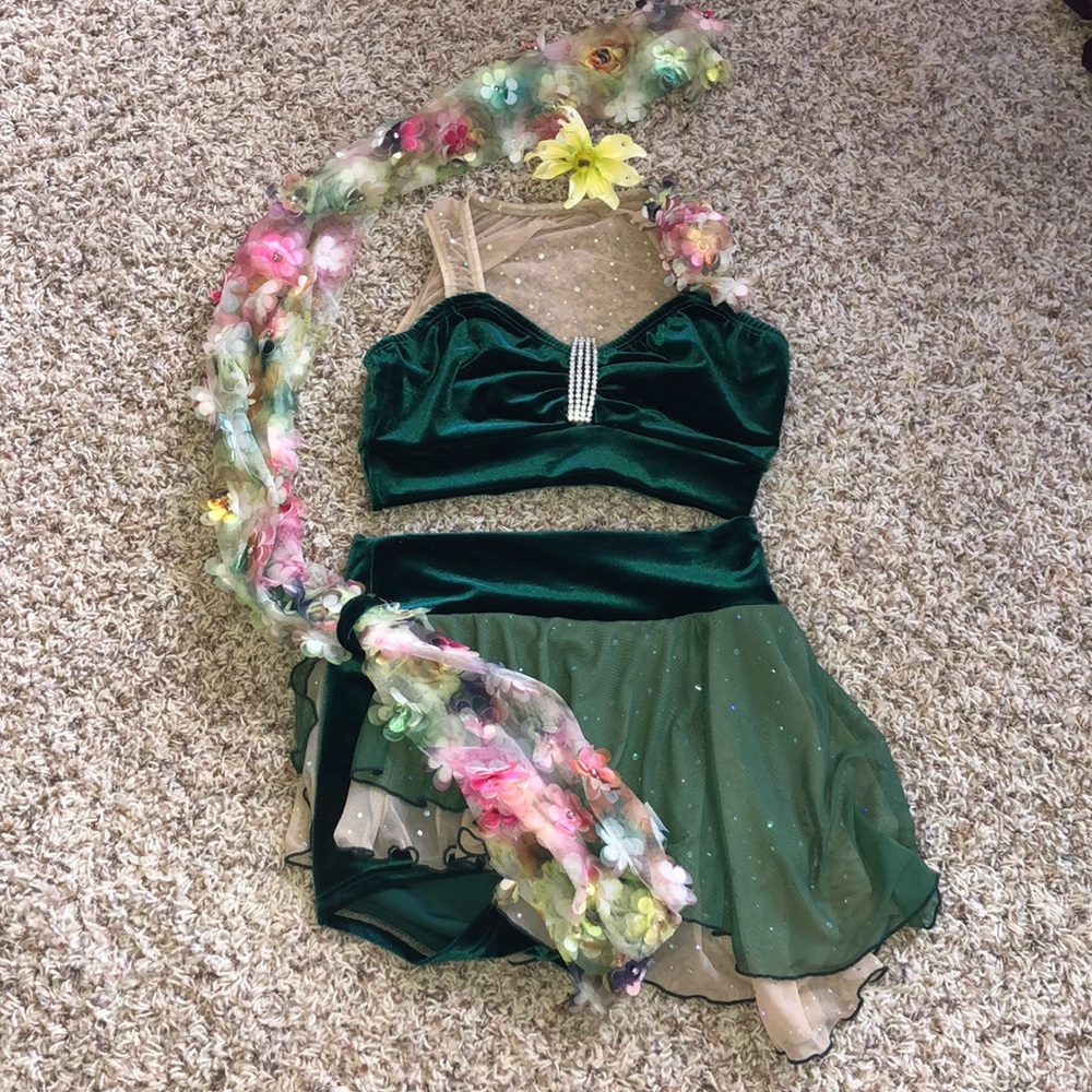 Gorgeous Green Flowery Costume